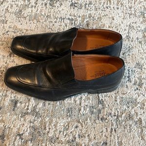 G.H. Bass and company black dress shoes. Gently worn, size 10.5